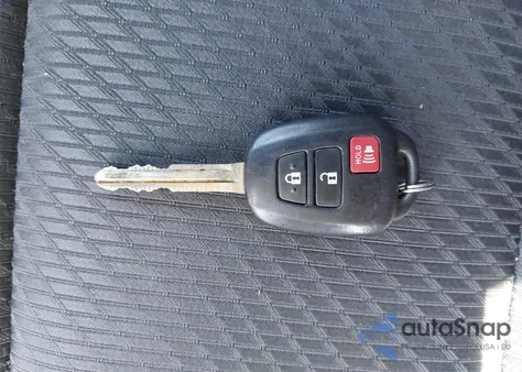 2019 Toyota Highlander Le из США, поврежденный, VIN 5TDBZRFH4KS709661